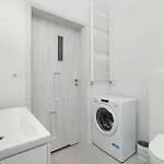 Апартаменти Comfortable Perfect For Remote Work By Renters