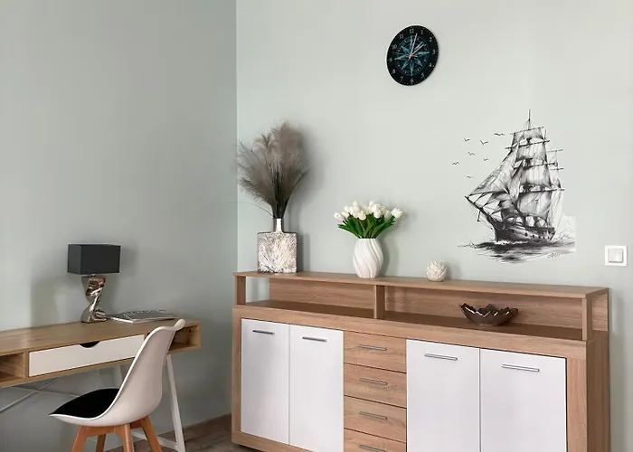 Comfortable Perfect For Remote Work By Renters Apartment